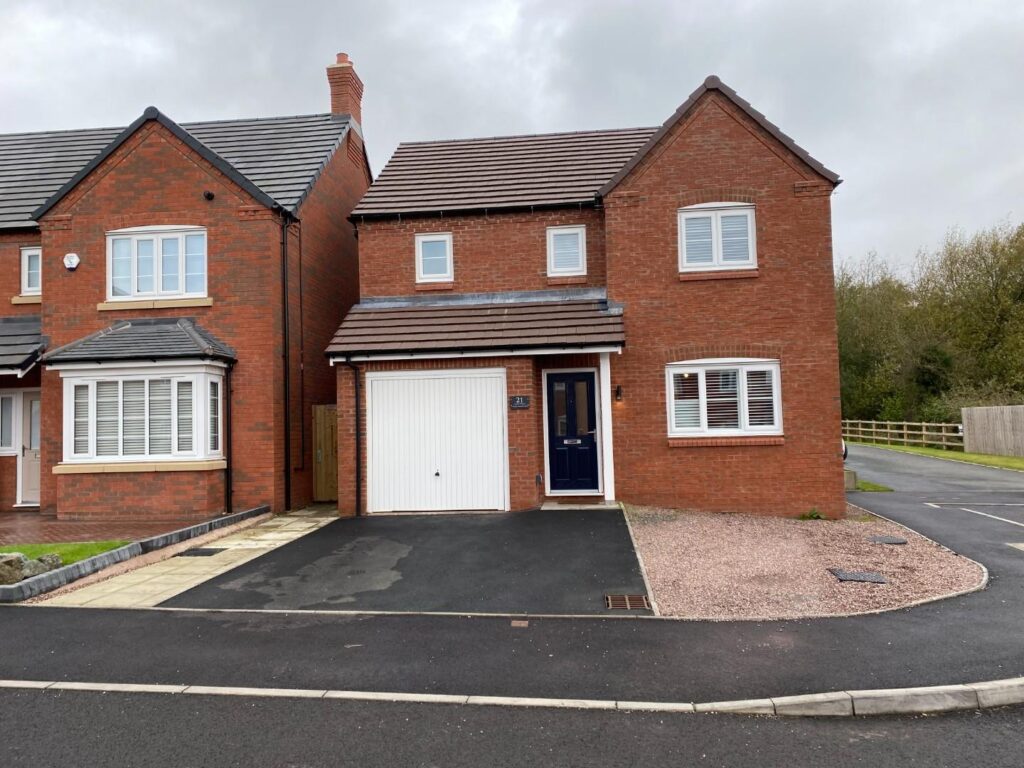 Water Meadow Drive, Wheaton Ashton ST19