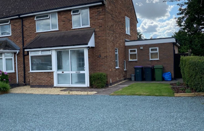 Meadow Road, Newport