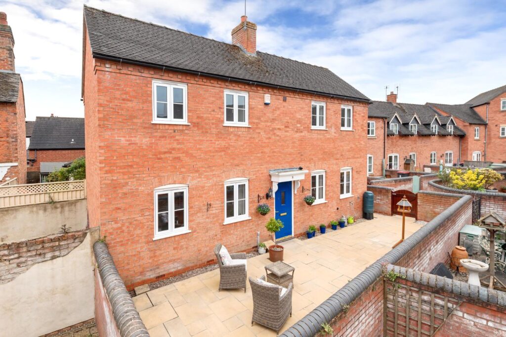 Crown Mews, Newport